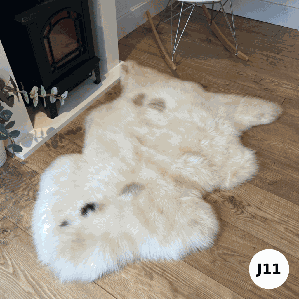 100% Whole Fleece Genuine Jacob Sheepskin Rugs - Sheepskin.co.uk