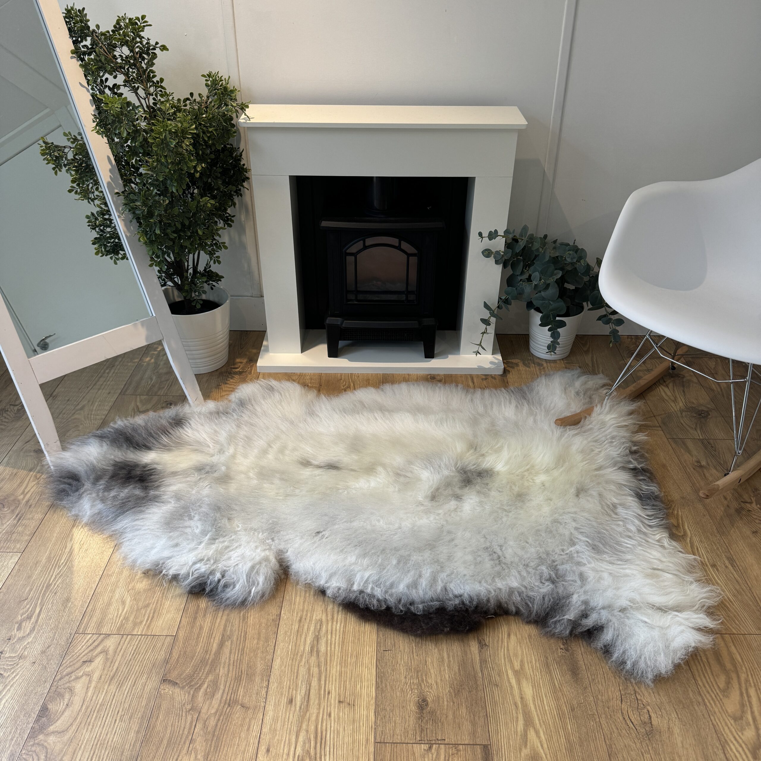 XL Giant 100% British Whole Fleece Herdwick Sheepskin Rug (144cm x 85cm ...